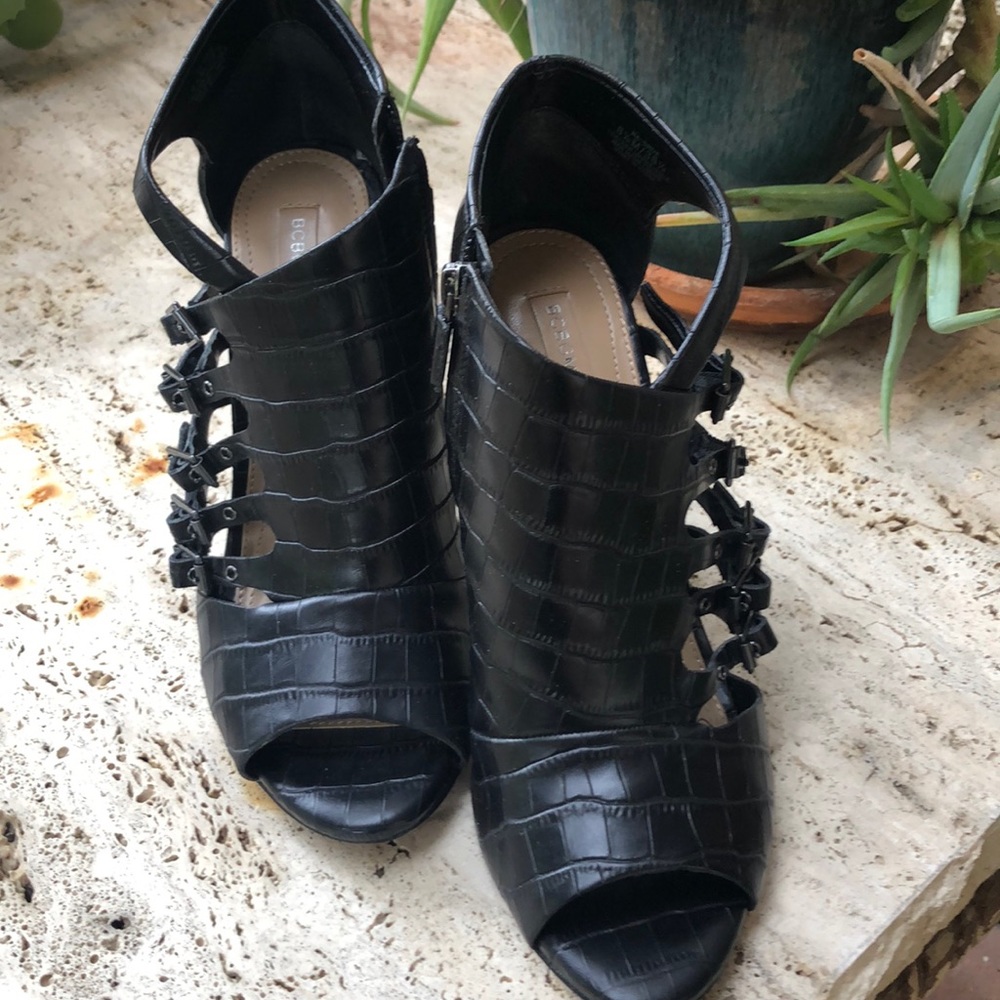 BCBG Maxazria black croco heels